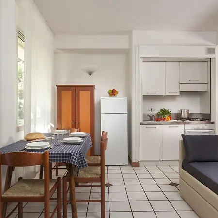 Residenza Lidia 3* ريتشيوني